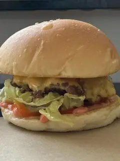Hình ảnh Combo Tiện Lợi - 1 BURGER BÒ CHEESE + 1 NƯỚC NGỌT