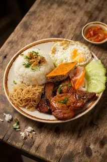 Hình ảnh Cơm tấm sườn đặc biệt