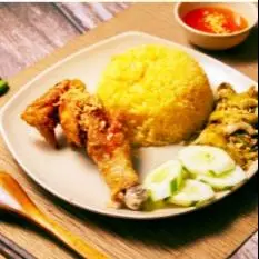 Hình ảnh cơm gà xối mỡ đùi tỏi lớn 