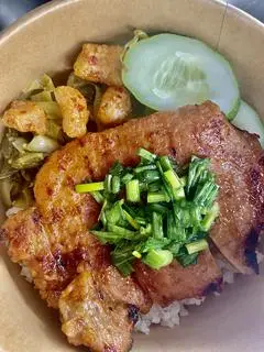 Hình ảnh Cơm tấm sườn + canh