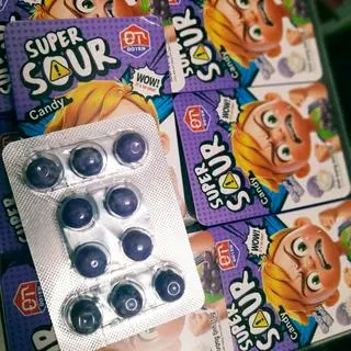 Hình ảnh Kẹo chua nhân socola