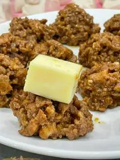 Hình ảnh hộp 4 bánh xá xíu phô mai lạnh 