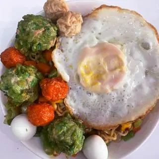 Hình ảnh Mì trộn Chả cốm
