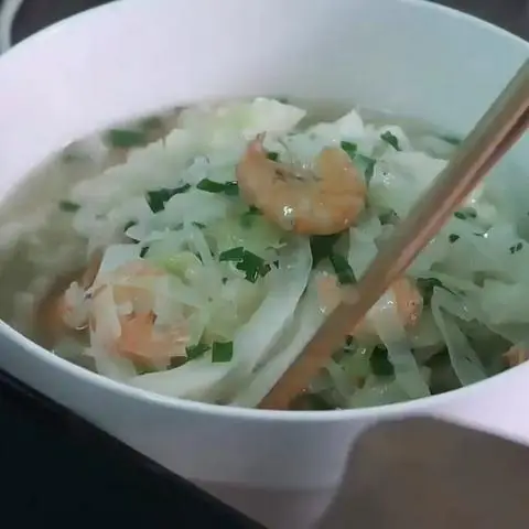 Hình ảnh Canh bắp cải thịt băm thêm 