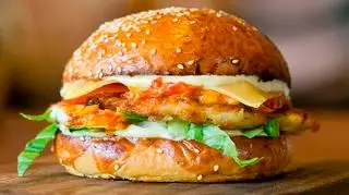 Hình ảnh Hamburger gà trứng