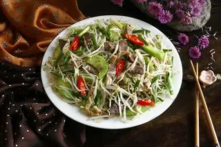 Hình ảnh lòng vịt xào mướp hương 