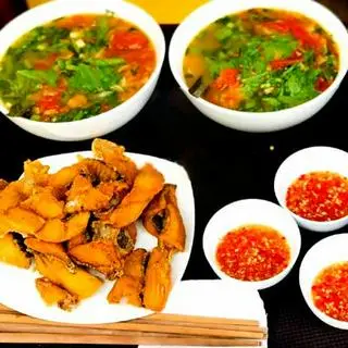 Hình ảnh Bún cá chan nhiều cá