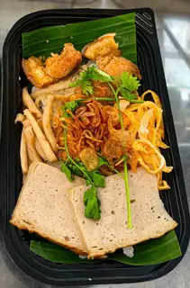 Hình ảnh Xôi thịt xíu vừa