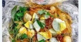 Hình ảnh Bánh Tráng Trộn Trứng Gà Vữa