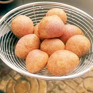Hình ảnh bánh khoai mỡ chiên lắc phomai 