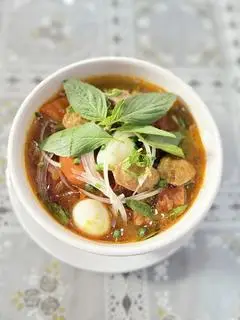 Hình ảnh Mì gói bò kho thập cẩm (full topping)
