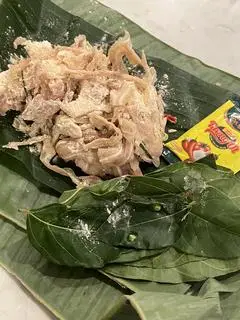 Hình ảnh Nem tai