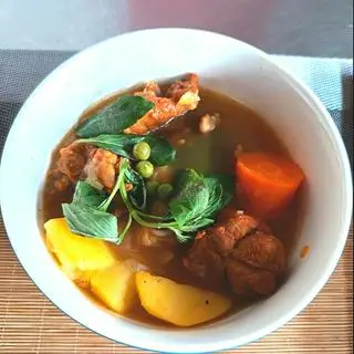 Hình ảnh Lagu Sườn heo + Bánh Mì