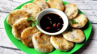 Hình ảnh Bánh Hẹ Chiên & 2 Trứng 