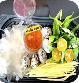 Hình ảnh Bánh tráng muối béo 5 trứng tắt rau răm xoài 