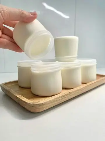 Hình ảnh Sữa Chua Nguyên Kem