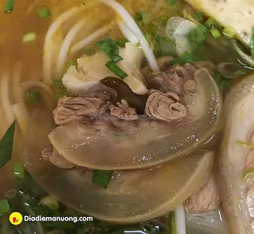 Hình ảnh phở thập cẩm (có đuôi bò)