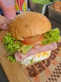 Hình ảnh Hamburger trứng - thịt jambon