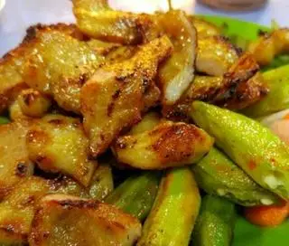 Hình ảnh Vú Heo Tặng Đậu Bắp 100gr