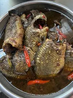 Hình ảnh Cơm Cá Rô Kho Tiêu