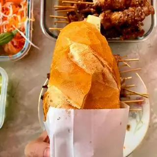 Hình ảnh Bánh mì pate trứng
