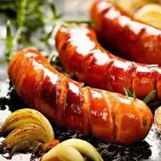 Hình ảnh Xúc Xích Đức Xông Khói (Loại Ngon 84g)