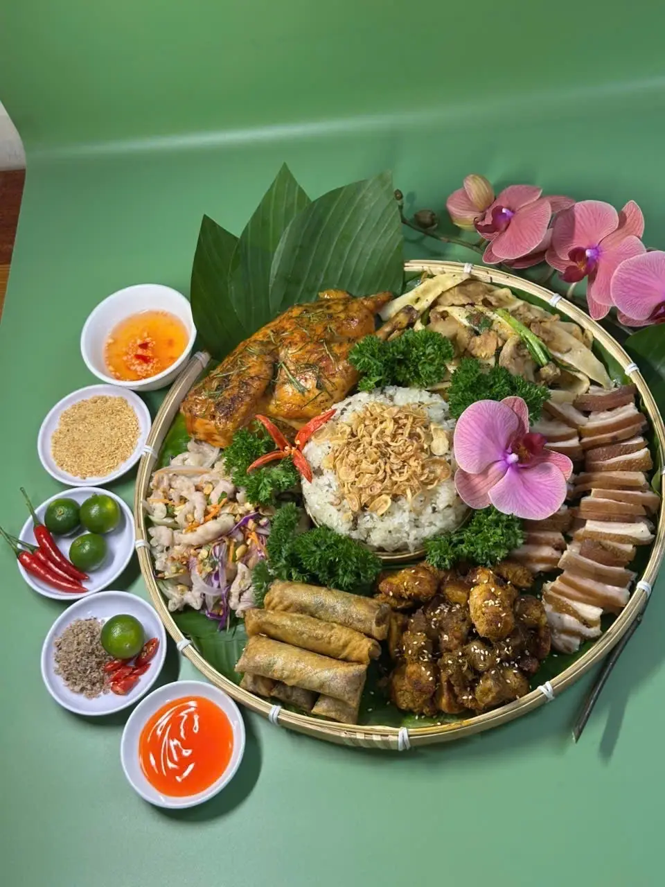 Hình ảnh Mẹt cỗ lá Tây bắc