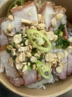Hình ảnh Bún Heo Quay + Bì