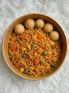 Hình ảnh mì trộn cá viên 