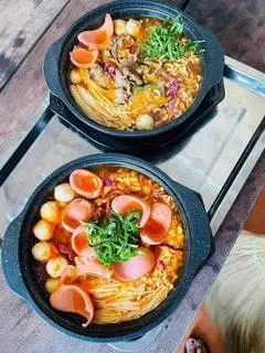 Hình ảnh Mì cay bò xúc xích