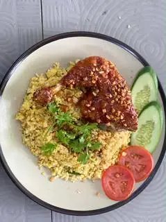 Hình ảnh Cơm gà mắm tỏi