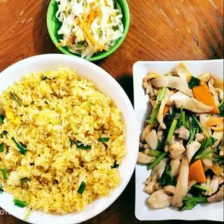 Hình ảnh Cơm rang gà xào nấm