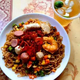 Hình ảnh Combo Mì Trộn Thập Cẩm + 1 Trà Quất