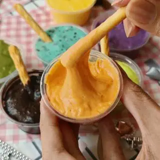 Hình ảnh Bánh Que Chấm Phô Mai ( Thiên mặn ngọt - mix 2 phô mai)
