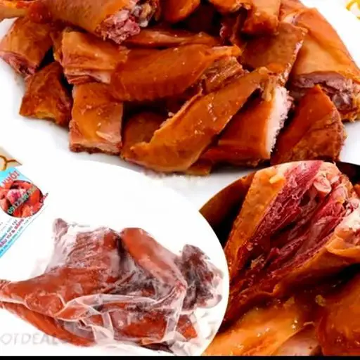 Hình ảnh 1 con gà hun khói - coca -Tặng nước chấm thần thánh