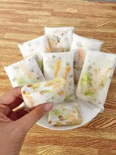 Hình ảnh 5 bịch kem chuối bơ mít sầu riêng