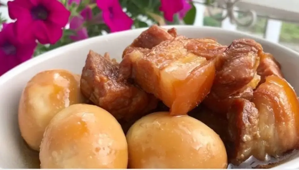 Hình ảnh Cơm thịt kho Tàu 