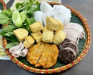 Hình ảnh Bún Đậu Đầy Đủ