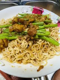 Hình ảnh Mì trộn tốp mở