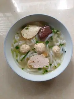 Hình ảnh bánh canh chả mọc 