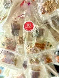Hình ảnh Bánh Tráng Chấm Me