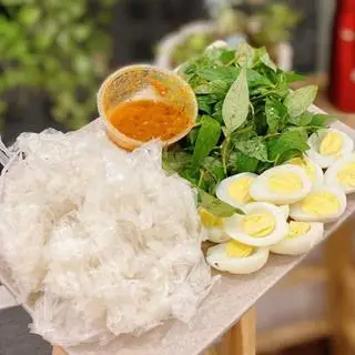 Hình ảnh Bánh tráng chấm sốt tắc