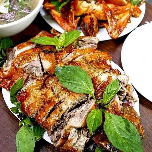 Hình ảnh Combo Vịt Quay Nửa Con - Miến Xào