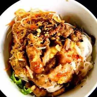 Hình ảnh Bún Trộn Nem Lụi