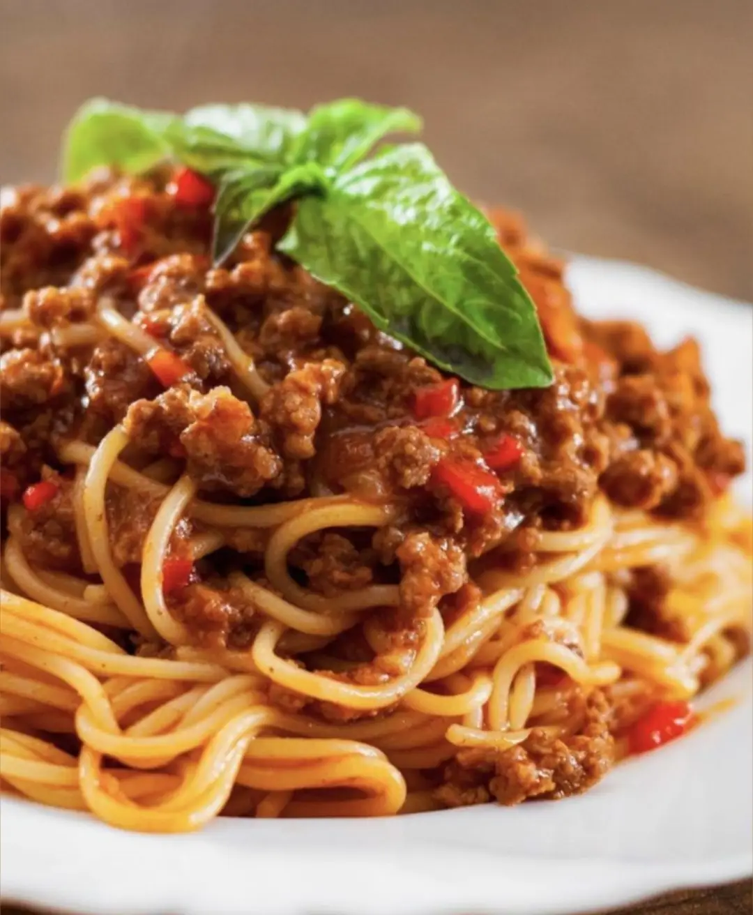 Hình ảnh Mì Ý sốt bò bằm thảo mộc và phô mai/ Beef bolognese