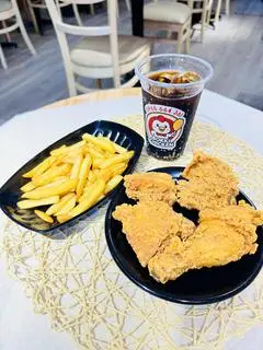 Hình ảnh 4 miếng gà - khoai tây chiên - Coca tươi - combo B