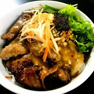 Hình ảnh Bún Trộn Lẫn Nem Lụi Thịt Nướng