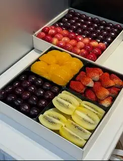 Hình ảnh Box Quà Tặng Vip 4 Ngăn (1kg) Tuỳ Chọn