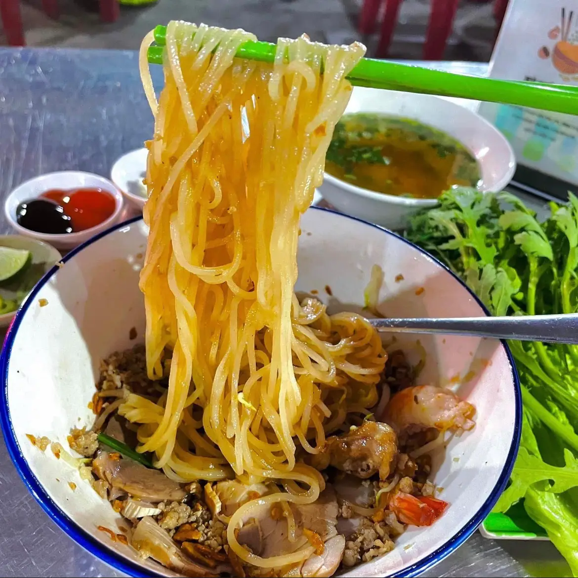 Hình ảnh Hủ tiếu đầy đủ có xương ( khô )