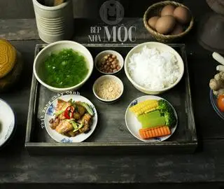 Hình ảnh Cơm Thịt Rang Cháy Cạnh + rau + canh